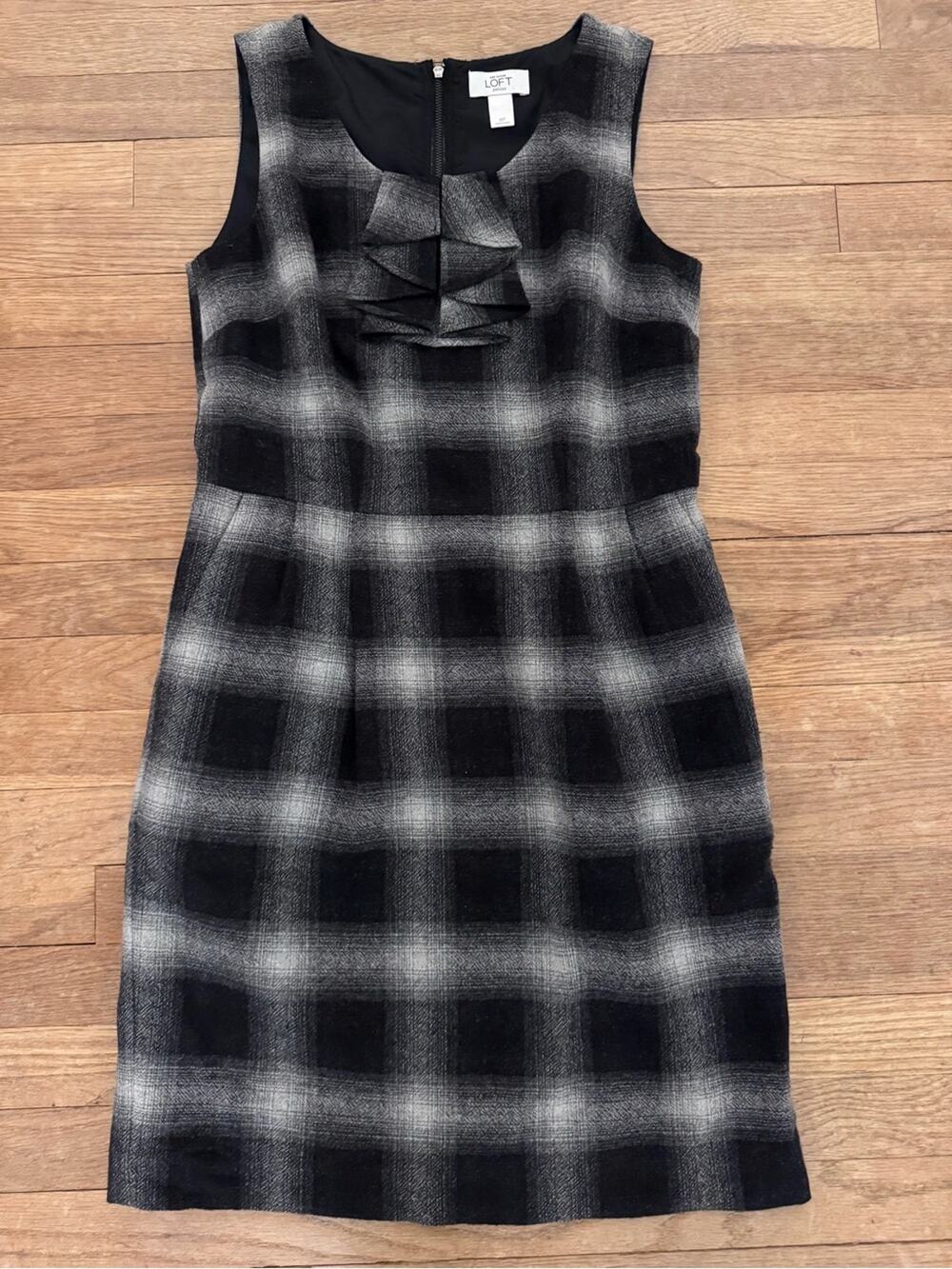 LOFT Women's Black Grey Plaid Wool Blend Knee Length Sheath Dress - Size 8P
b25